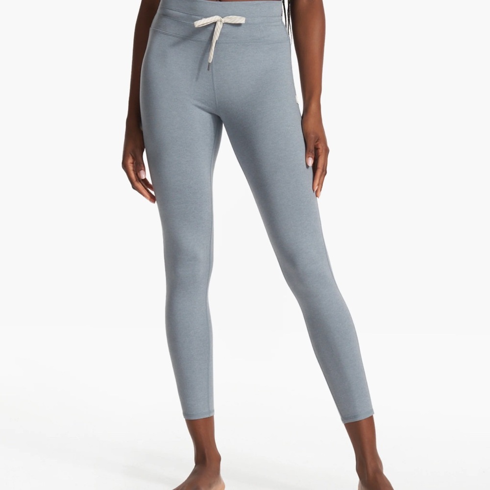 Vuori vintage halo legging in Flint Heather